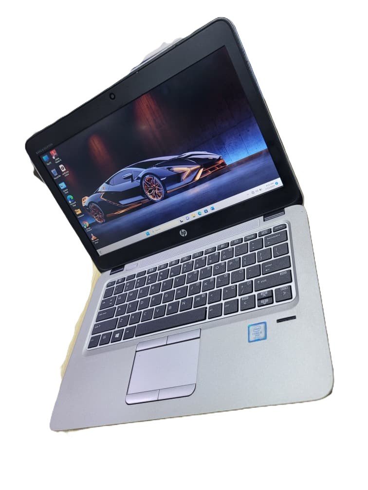 HP EliteBook 820 G4 – Core i5 (7th Gen)